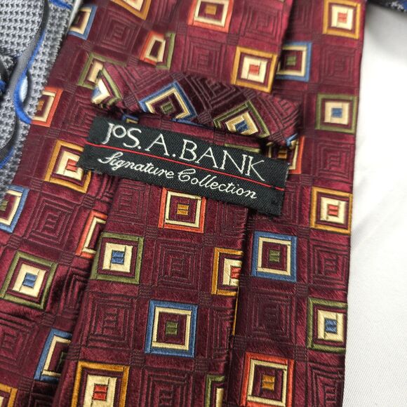 2 Jos A Bank Signature Collection Geometric Silk Tie Made In USA & Italy - Picture 3 of 10